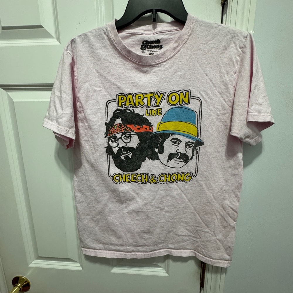 Chechen and Chong Pink Graphic Tee - Short Sleeve m